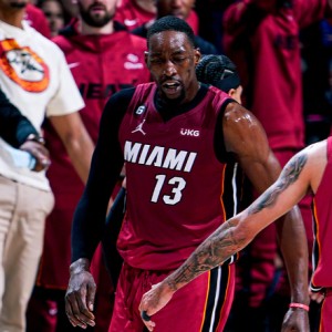  阿德巴约创新高热火屠榜联盟榜首  