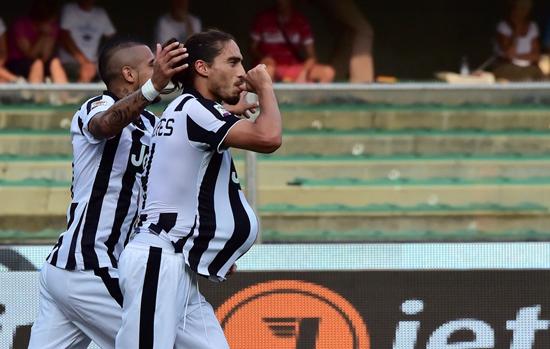 14, 尤文铁卫乌龙送礼遭球迷诟病  