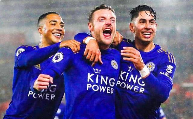  莱斯特城惨败给南安普顿，瓦尔迪哑火蓝狐降级危机加剧  